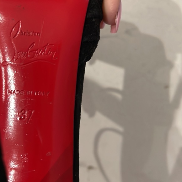 Christian Louboutin Suede Heels. Size 37. - Picture 5 of 5